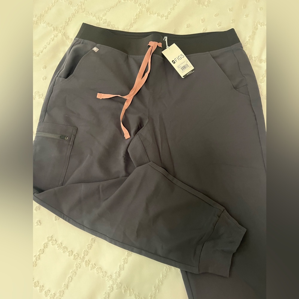 Figs pants